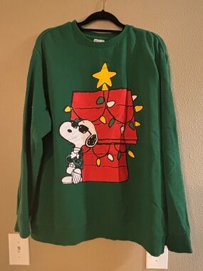 Peanuts Green Sweatshirt with Snoopy Graphic